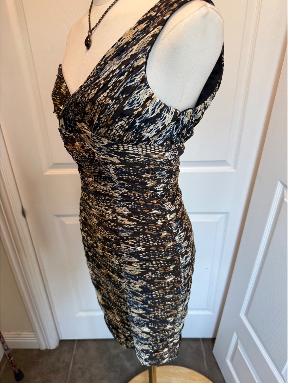 Laundry One-Shoulder Ruched Patterned Cocktail Dress - Picture 6 of 12